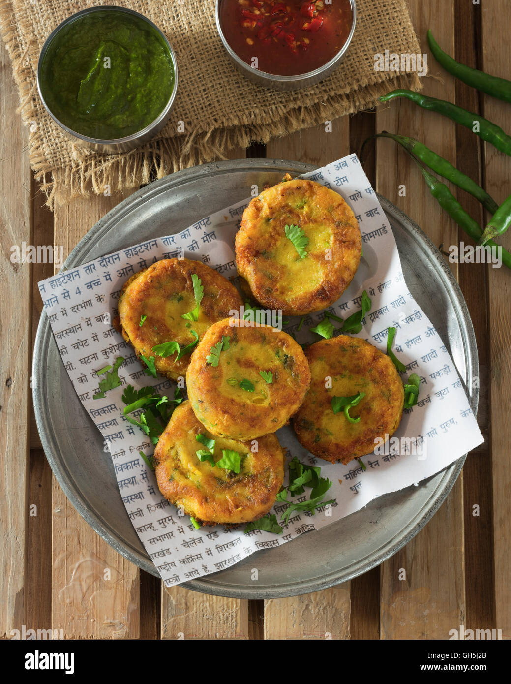 , Aloo tikki. Patate speziate cotoletta. India cibo Foto Stock