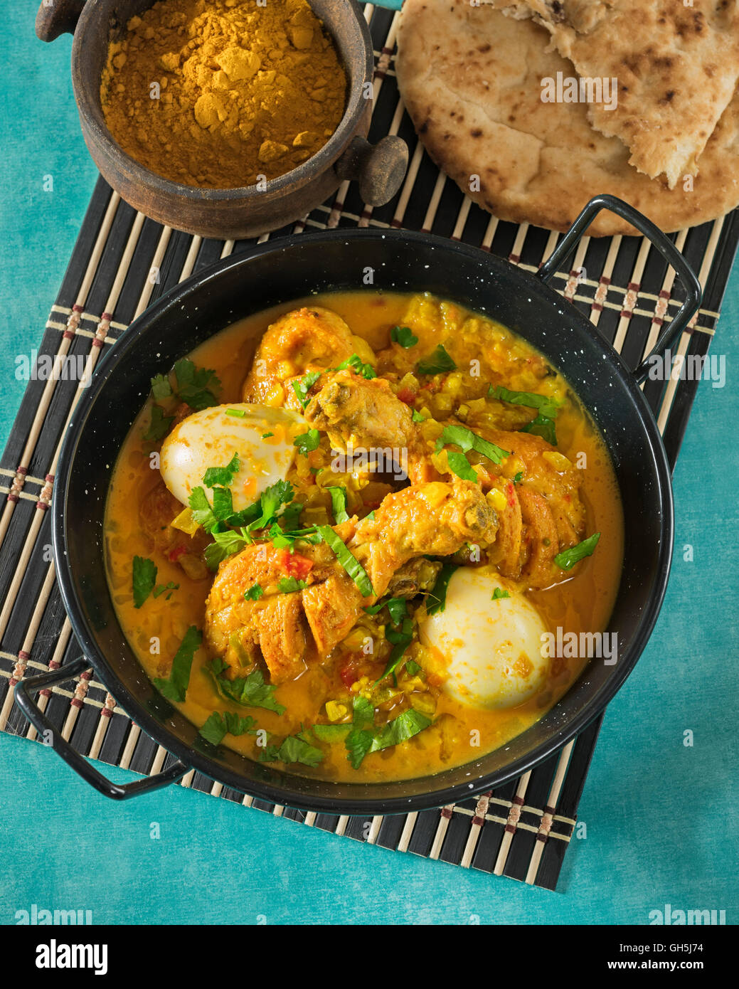 Kuku paka. East African coconut chicken curry Foto Stock