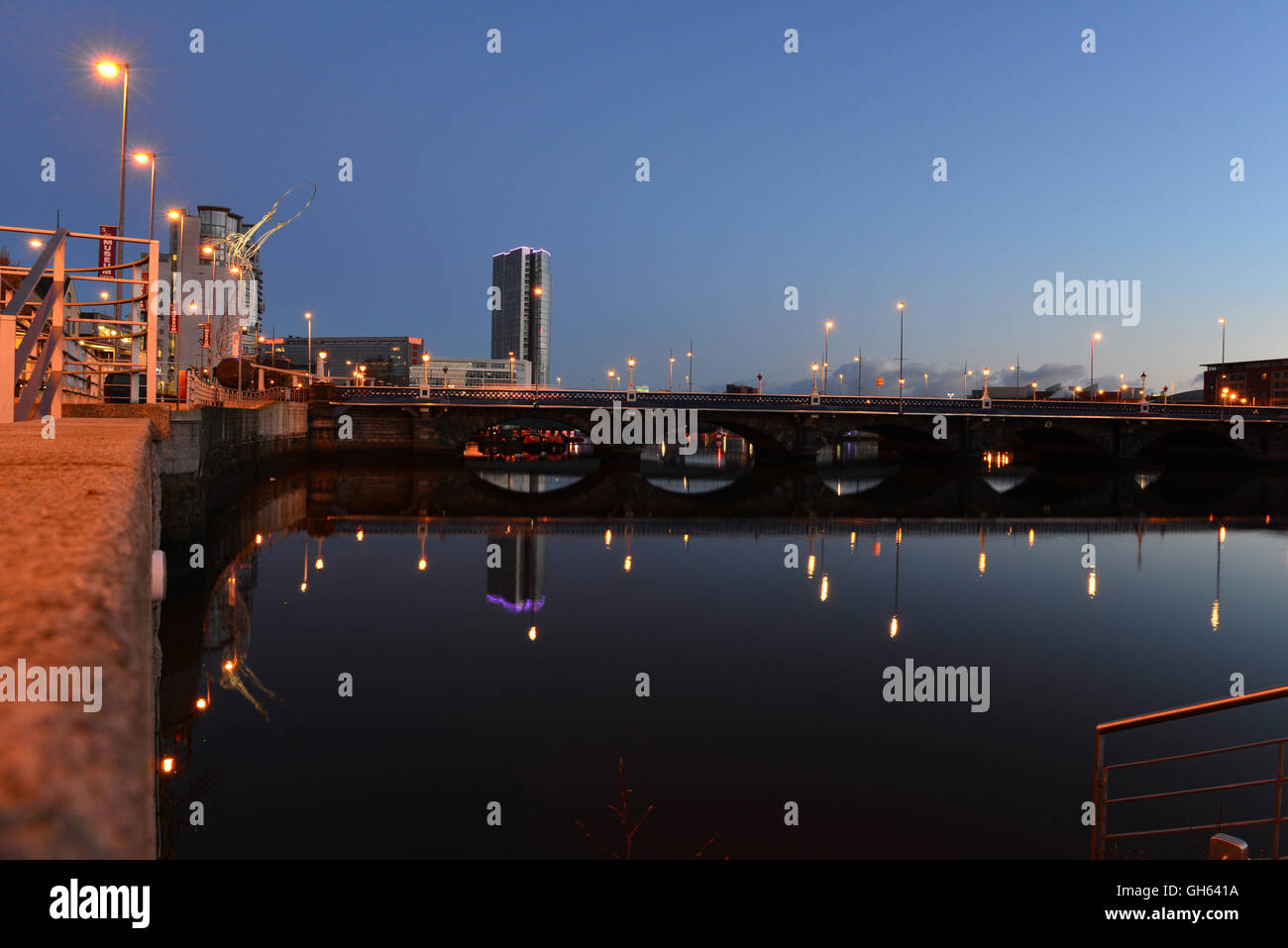 Vista di ritorno a Lagan di notte Foto Stock