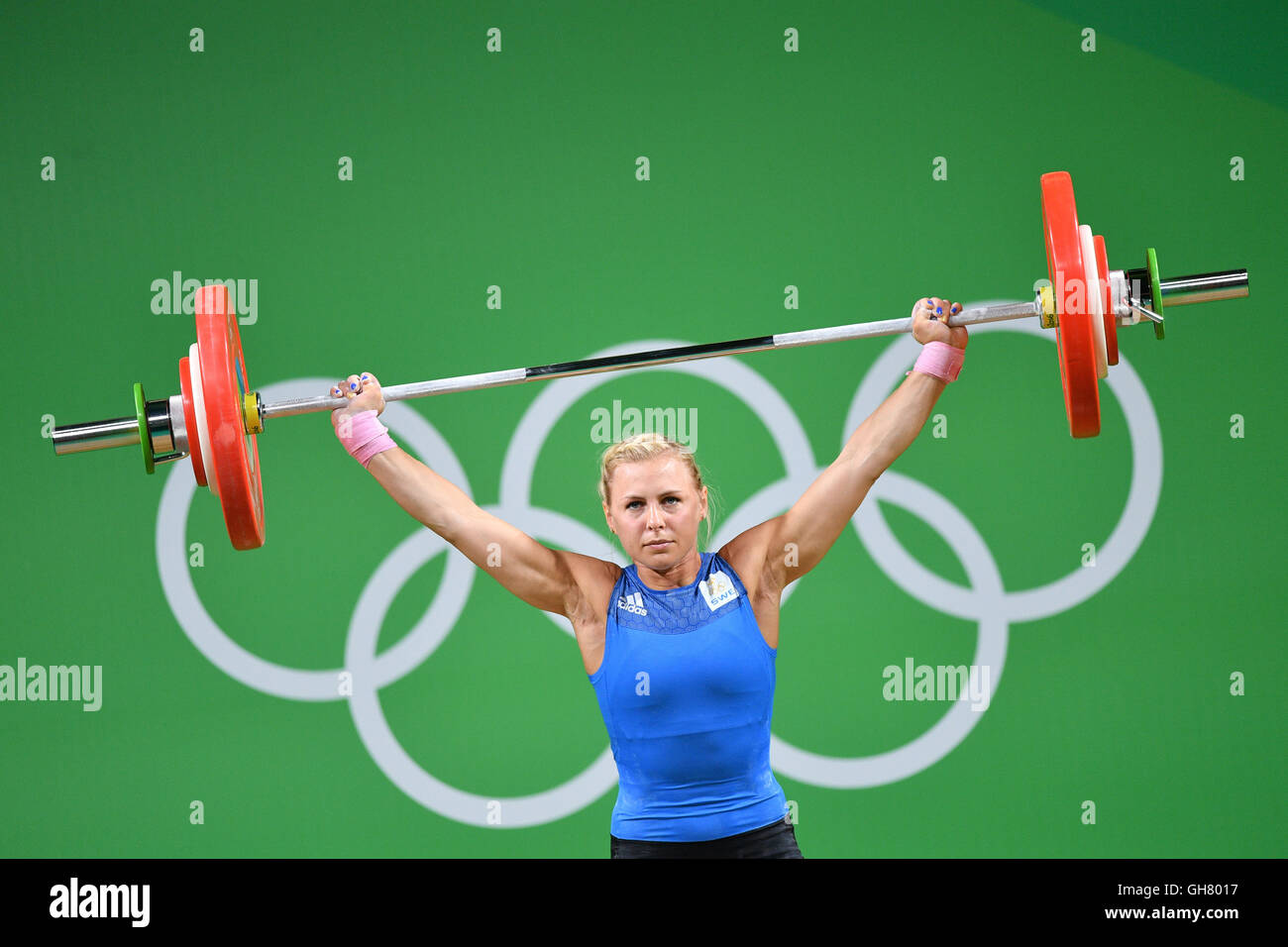 Rio de Janeiro, Brasile. 8 Ago, 2016. Angelica Roos di Svezia compete durante la donna 58kg Gruppo B categoria del Rio 2016 Giochi Olimpici pesi eventi presso il Riocentro in Rio de Janeiro, Brasile, 8 agosto 2016. Foto: Lukas Schulze/dpa/Alamy Live News Foto Stock