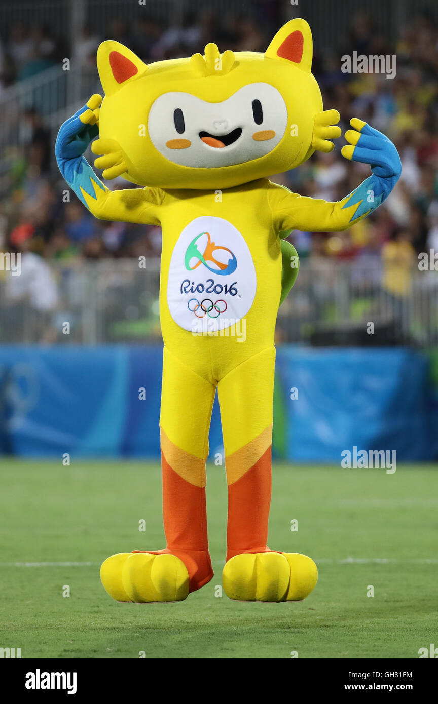 Rio De Janeiro Brasile 8 Ago 16 Mascotte Olimpica Vinicius Passeggiate Oltre Il Passo Prima Di Donne Del Rugby Sevens Gold Medal Match Tra Australia E Nuova Zelanda Al Rio 16 Giochi