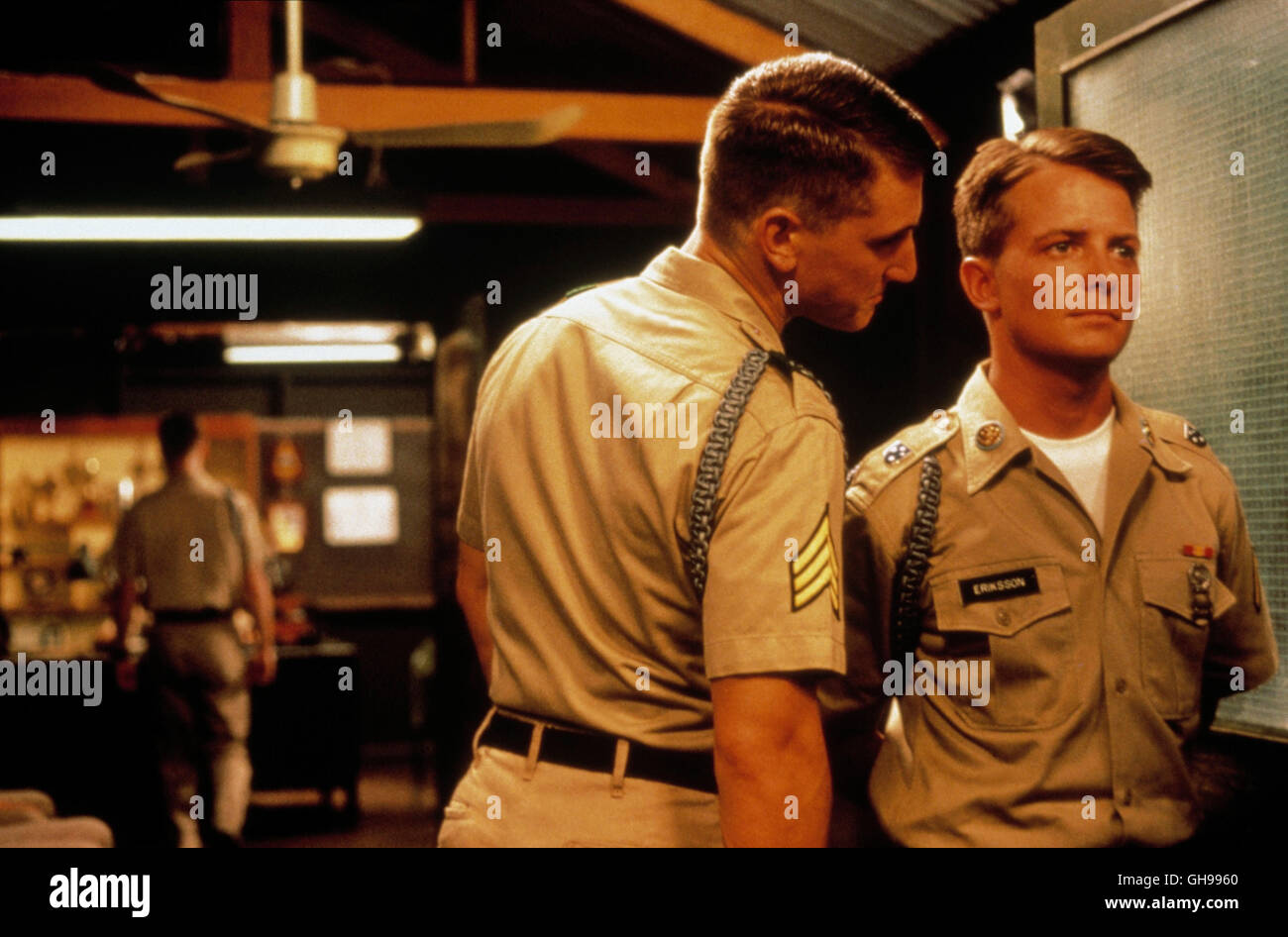 DIE VERDAMMTEN DES KRIEGES / vittime di guerra USA 1989 / Brian De Palma SEAN PENN (Meserve), Michael J. Fox (Eriksson) Regie: Brian De Palma aka. Vittime di Guerra Foto Stock