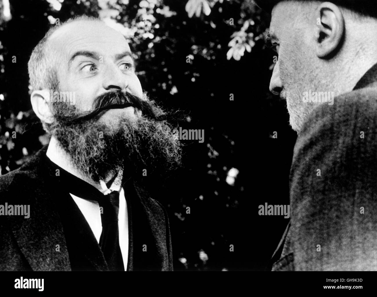 ONKEL PAOLO, DIE GROSSE PFLAUME Hibernatus / Louis de Funes e il nonno surgelato Frankreich/Italien 1969 Edouard Molinaro Szene mit Hubert de Tartas (LOUIS DE FUNES). Film, Fernsehen, Komödie, 60er Regie: Edouard Molinaro aka. Hibernatus / Louis de Funes e il nonno surgelato Foto Stock