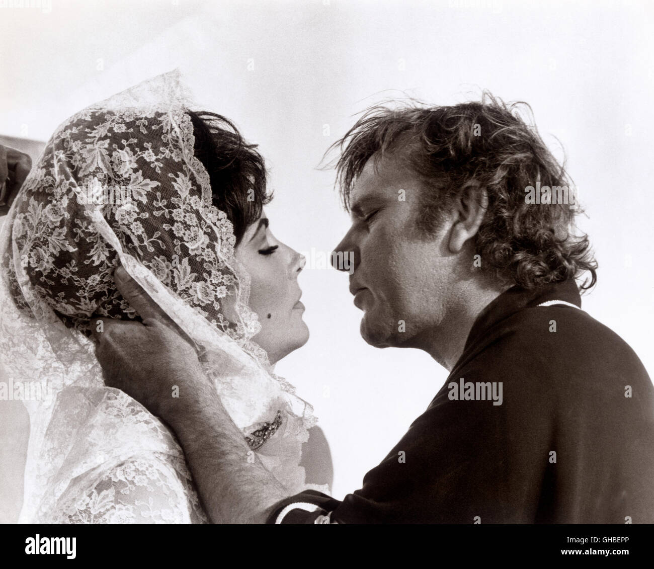 BOOM BRANDUNG UK 1968 Joseph Losey Chris Fiandre (Richard Burton), Flora Goforth (Elizabeth Taylor) Regie: Joseph Losey Foto Stock