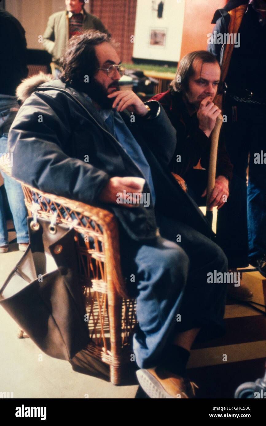 Direttore cinematografico Stanley Kubrick und Jack Nicholson am impostare von shining (1980) Foto Stock