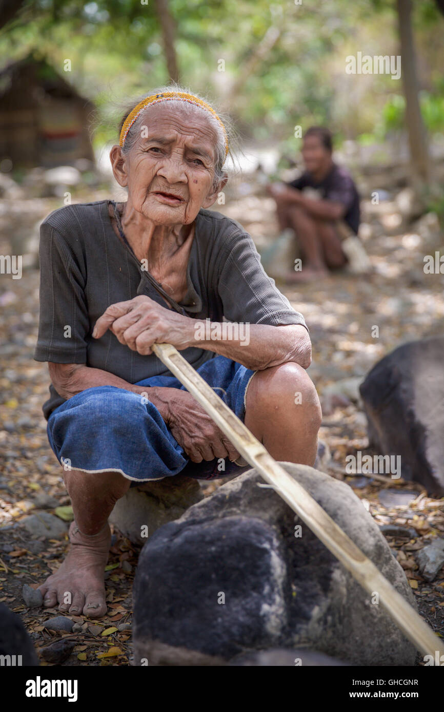 Persone provenienti dalle tribù Mangyan su Mindoro - Filippine Foto Stock