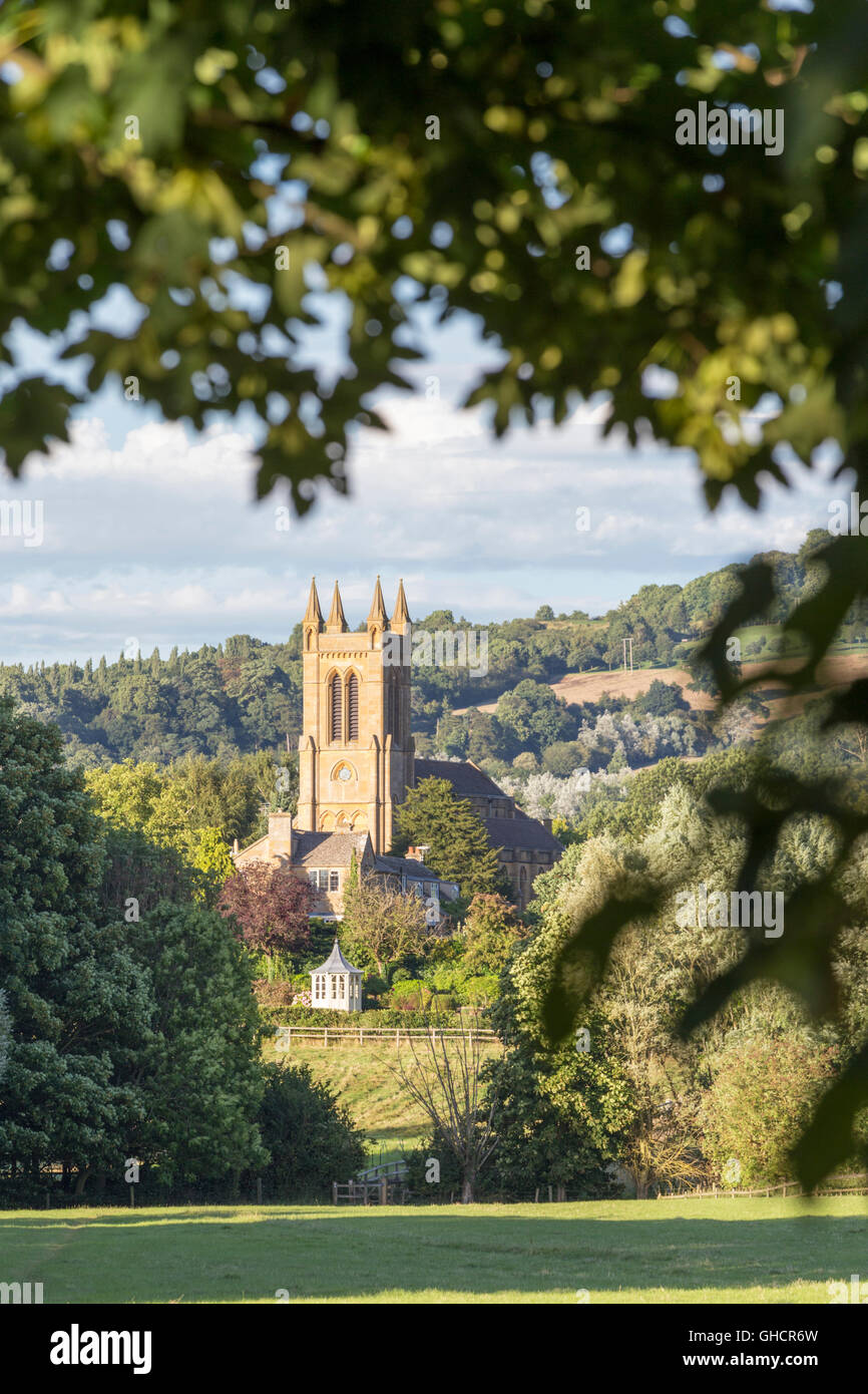 San Michele e Tutti gli Angeli Chiesa, Broadway, Worcestershire, England, Regno Unito Foto Stock