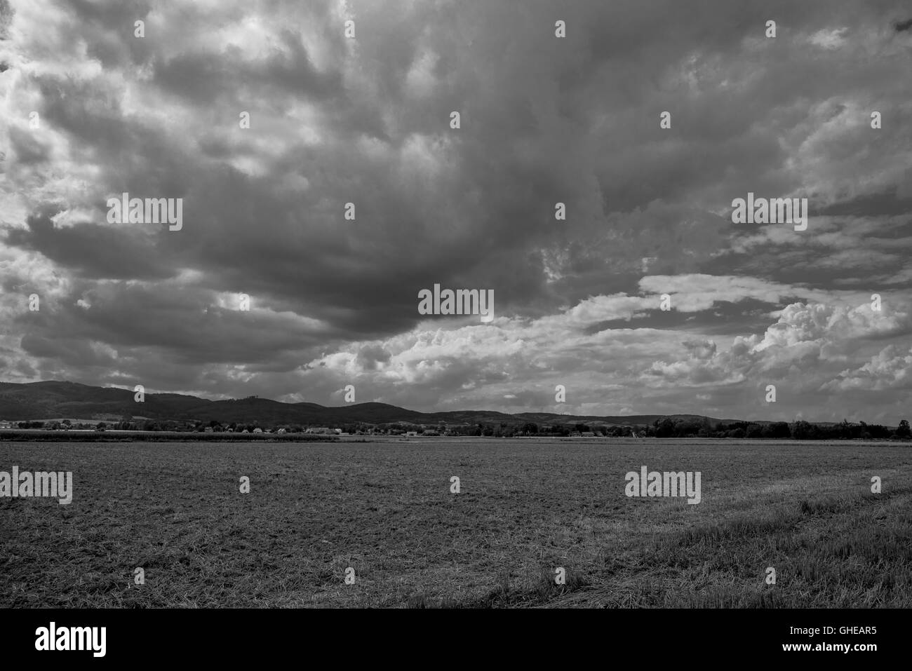Cielo nuvoloso su campi Bassa Slesia Polonia Foto Stock