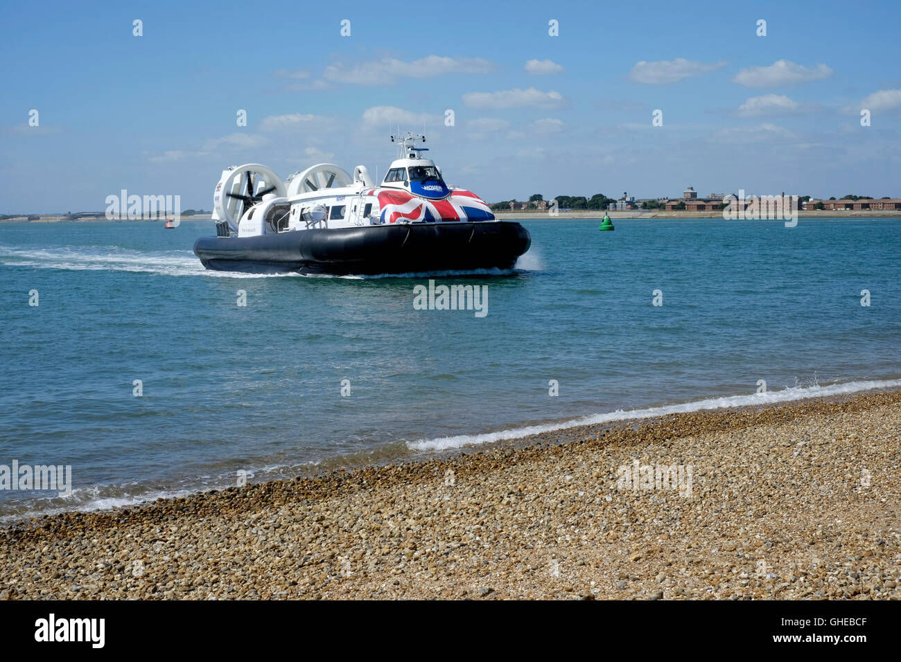Nuovo hovertravel hovercraft solent flyer sottoposti a prove in mare off southsea terminale England Regno Unito Foto Stock
