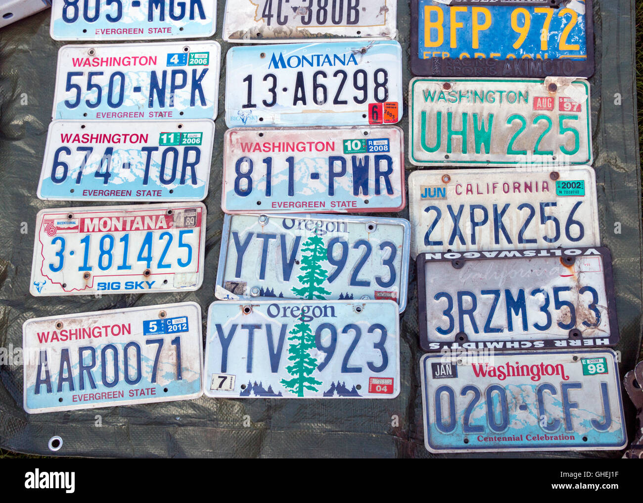 American targhe presso auto accozzaglia Foto Stock