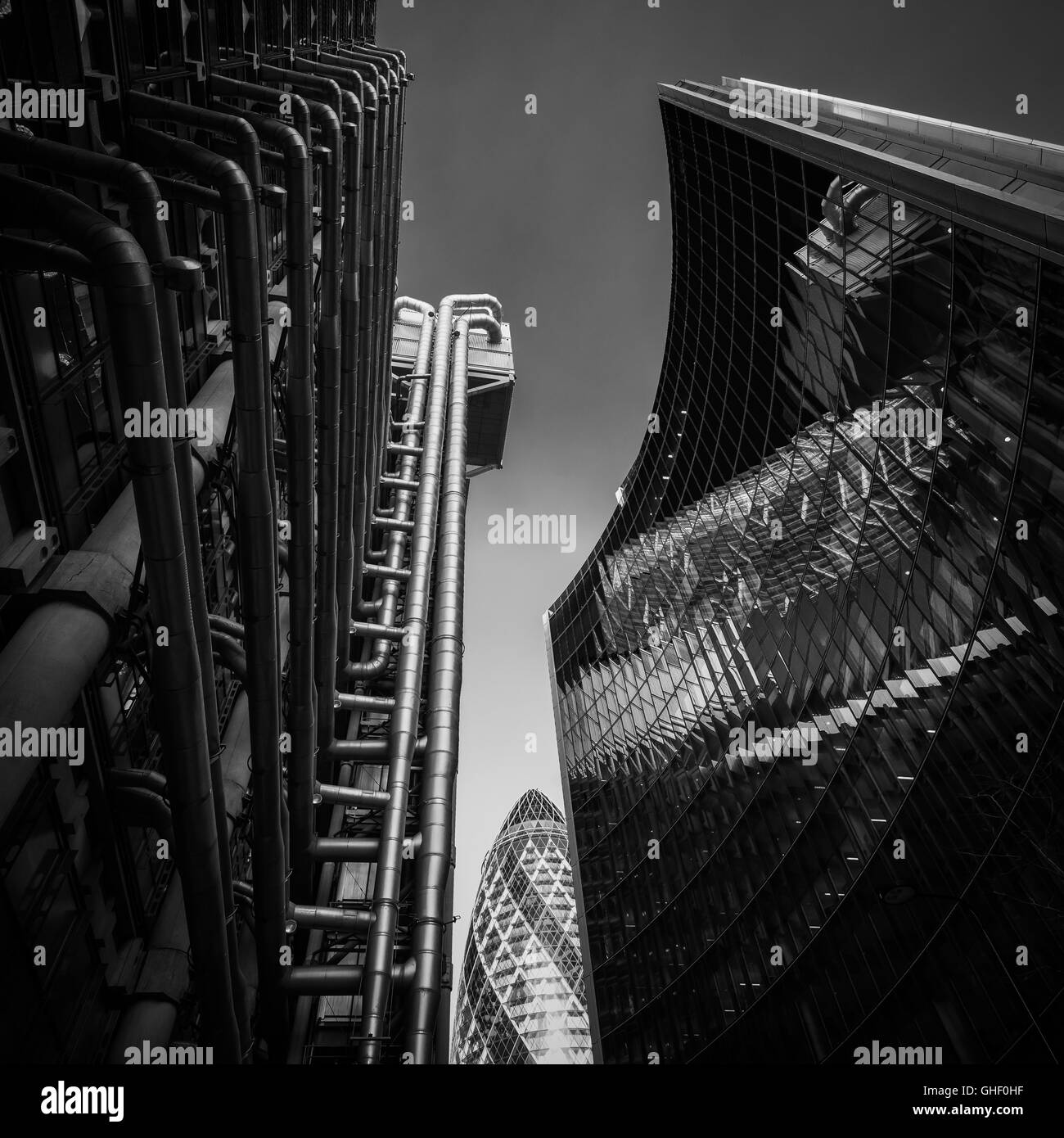 Il Lloyd Building (interno) e l'edificio Willis, Lime Street, City of London, Londra, Regno Unito Foto Stock