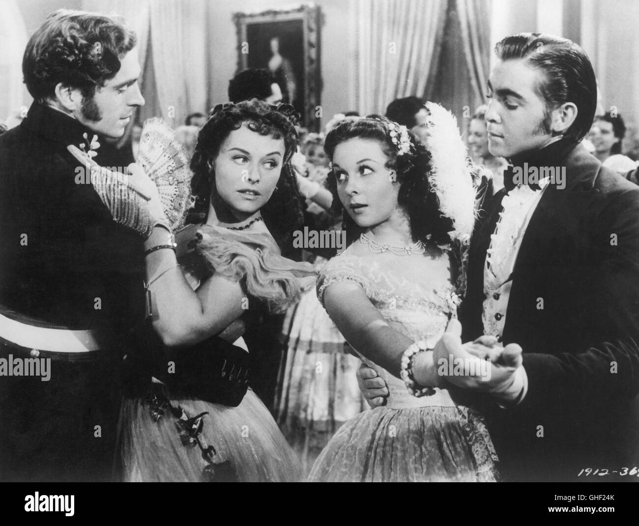 Im Piraten Meer Karibischen sfruttare il vento selvaggio USA 1942 Cecil B. DeMille sala da ballo ballerina Paulette Goddard come Loxi Claiborne e SUSAN HAYWARD come Drusilla Alston Regie: Cecil B. DeMille Foto Stock