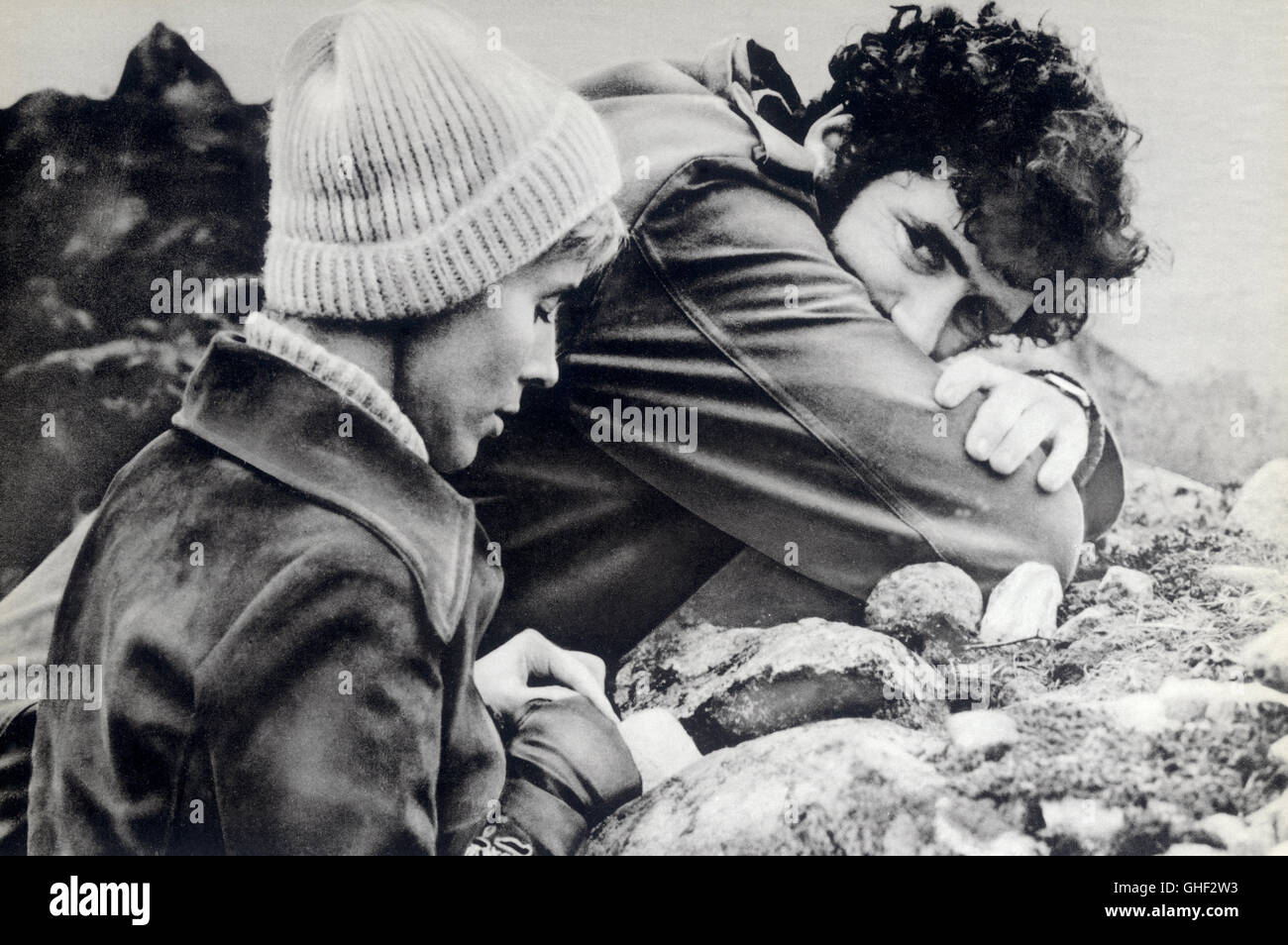 BERÜHRUNGEN Beröringen Schweden/USA 1971 Ingmar Bergman BIBI ANDERSSON (Karin Vergerus) e Elliott Gould (David Kovac) Regie: Ingmar Bergman aka. Beröringen Foto Stock