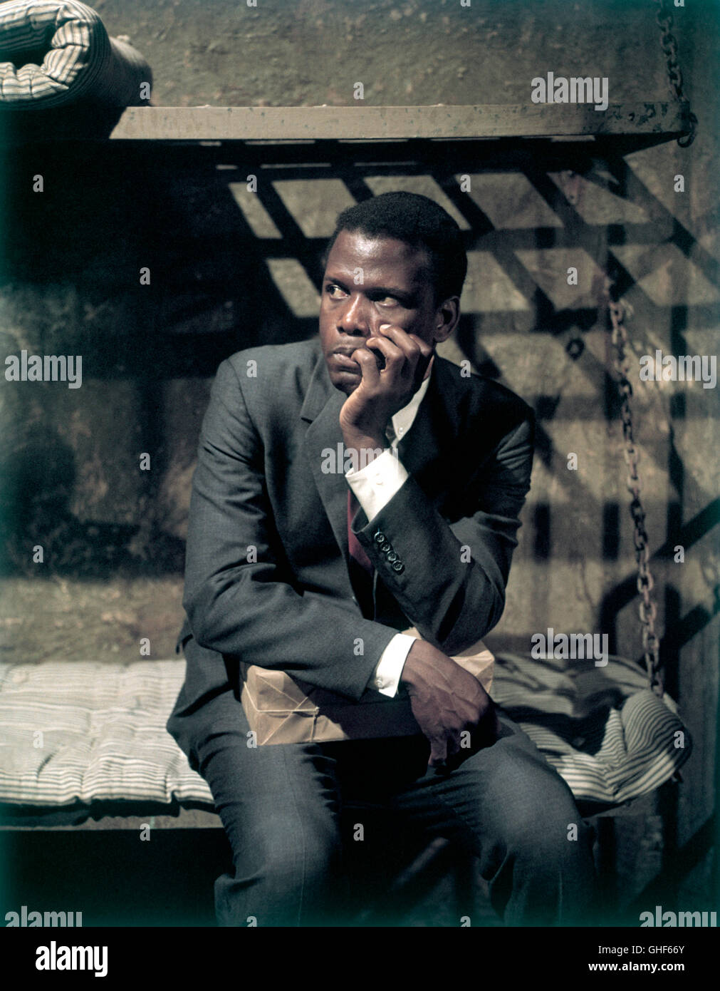 SIDNEY POITIER (nato il 20 febbraio 1927), è una delle Bahamas American Academy Award-winning attore (film e stadio), regista. Compleanno: 20. febr. 2007 - ' 80 '. immagine: Sidney Poitier in ' nel calore della notte ' (1967). Foto Stock