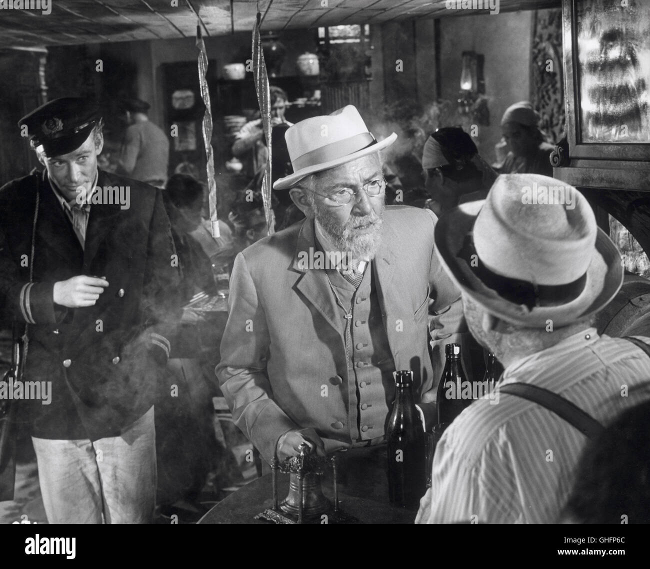 LORD JIM UK/USA 1965 Richard Brooks Peter O'Toole (Lord Jim), Paul Lukas (Stein) Regie: Richard Brooks Foto Stock