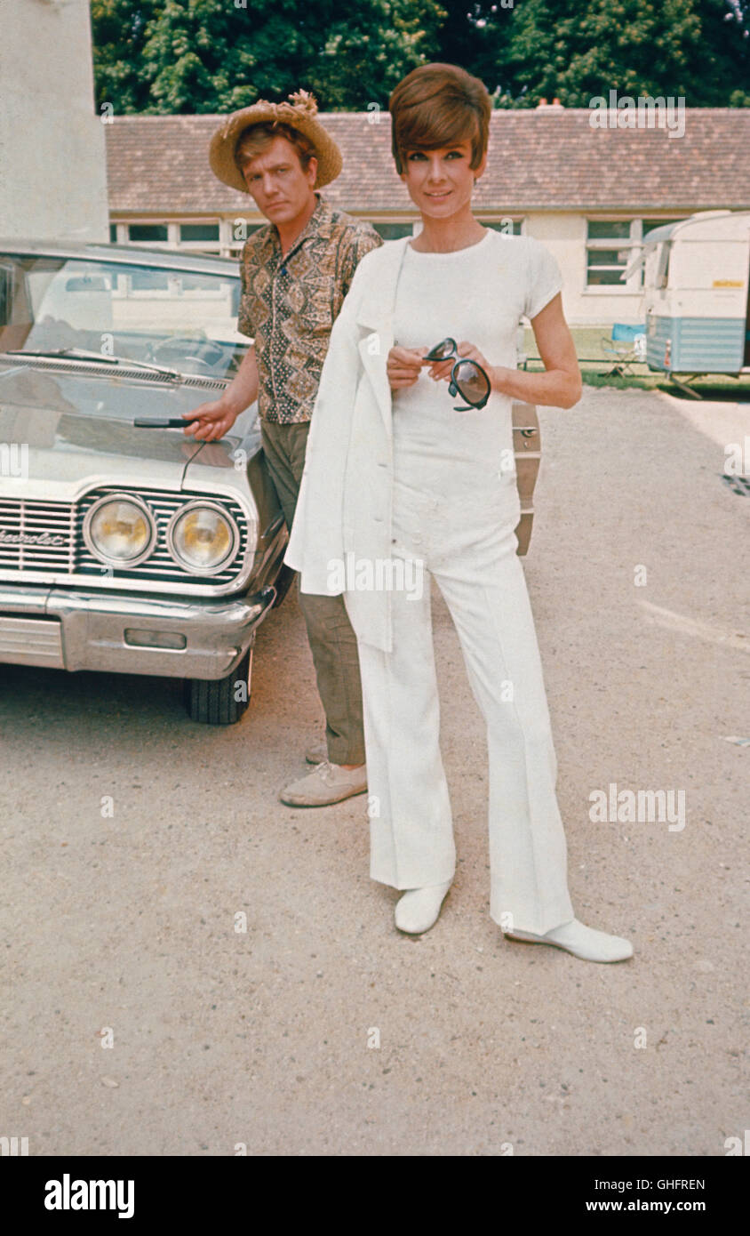 ALBERT FINNEY e Audrey Hepburn durante le riprese ' due per la strada ' (1967). Foto Stock