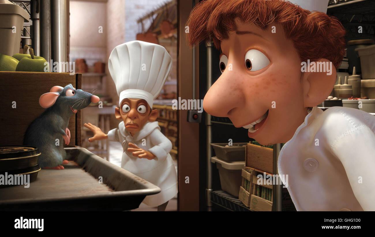 Ratatouille / Eine Ratte in der cucina! Une catastrofe! Küchenchef Skinner (Mitte) fühlt sich très echauffiert! Szene mit LINGUINI (rechts) und REMY (links) Regie: Brad Bird alias. Ratatouille Foto Stock