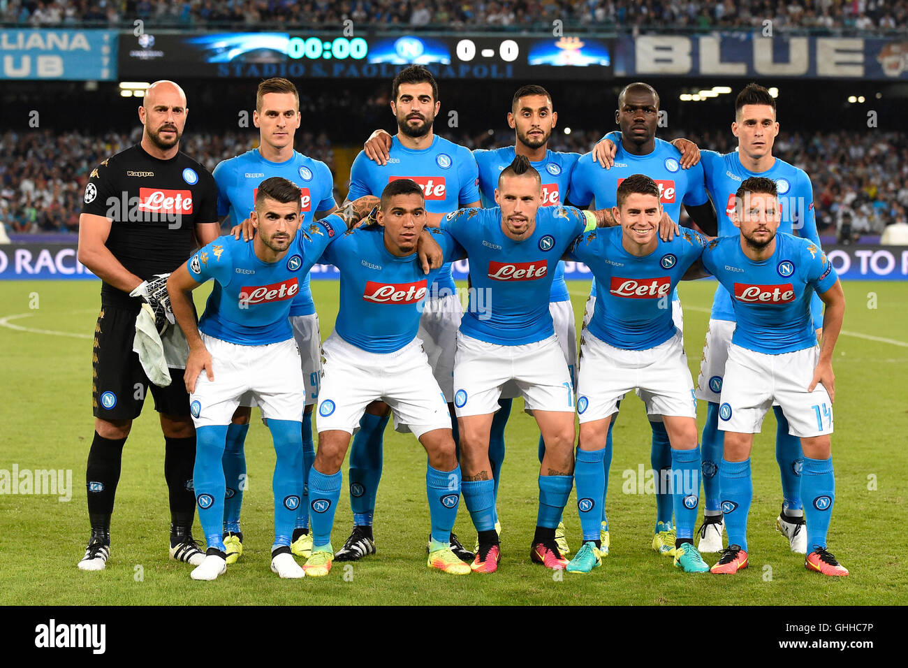 Napoli, Italia. Il 28 settembre 2016. Napoli pone per le foto prima della  UEFA Champions League Gruppo B partita di calcio tra SSC Napoli e Benfica  presso lo Stadio San Paolo di