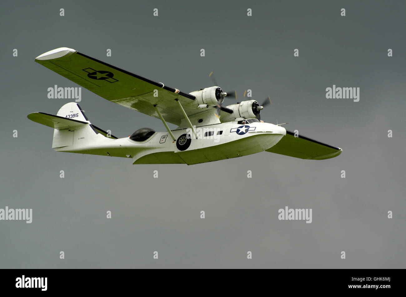 PBY-5a Catalina (Canso) in volo Miss Pickup, a Old Warden Foto Stock