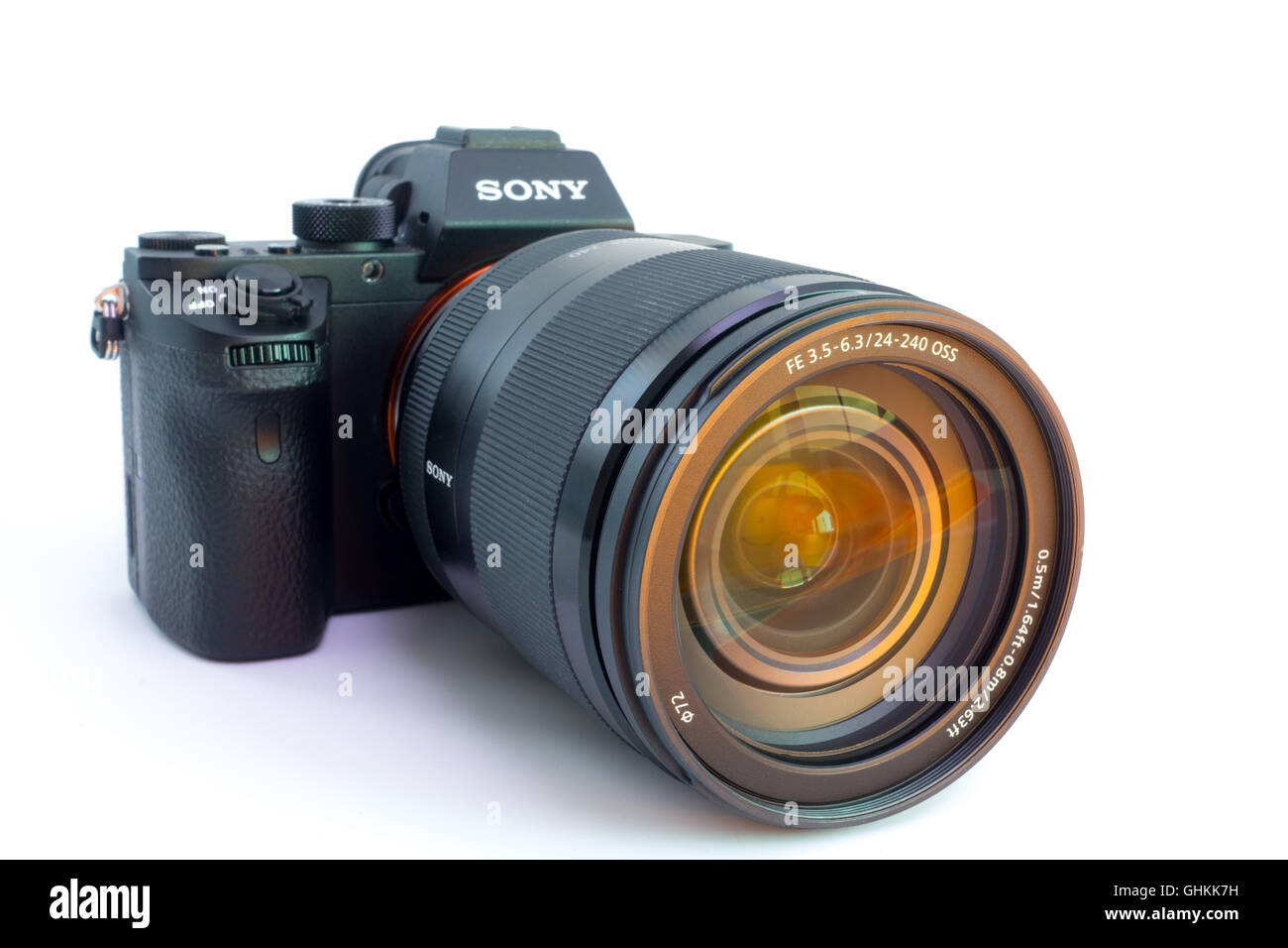 27. 10. 2015, Berlin, Germania: Sony Alpha a7R II ILCE-7RM2 Mirrorless fotocamera digitale (solo corpo) senza obiettivo. Con un mondo di Foto Stock