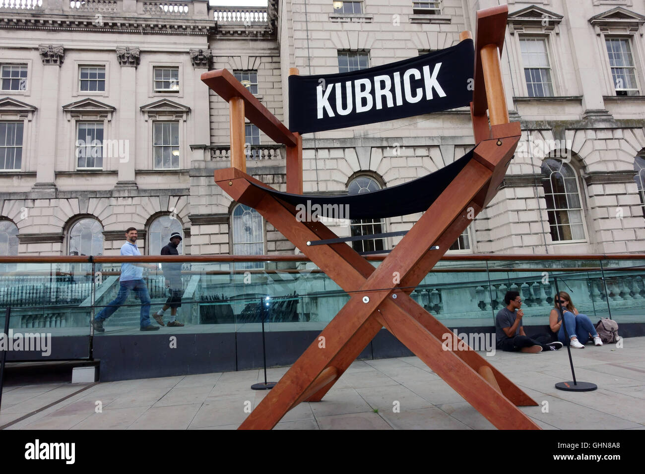 "Kubrick's Chair, 2016' da Nancy Fouts e John Reeves fuori 'daydreaming con Stanley Kubrick' Exhibition at Somerset House Foto Stock