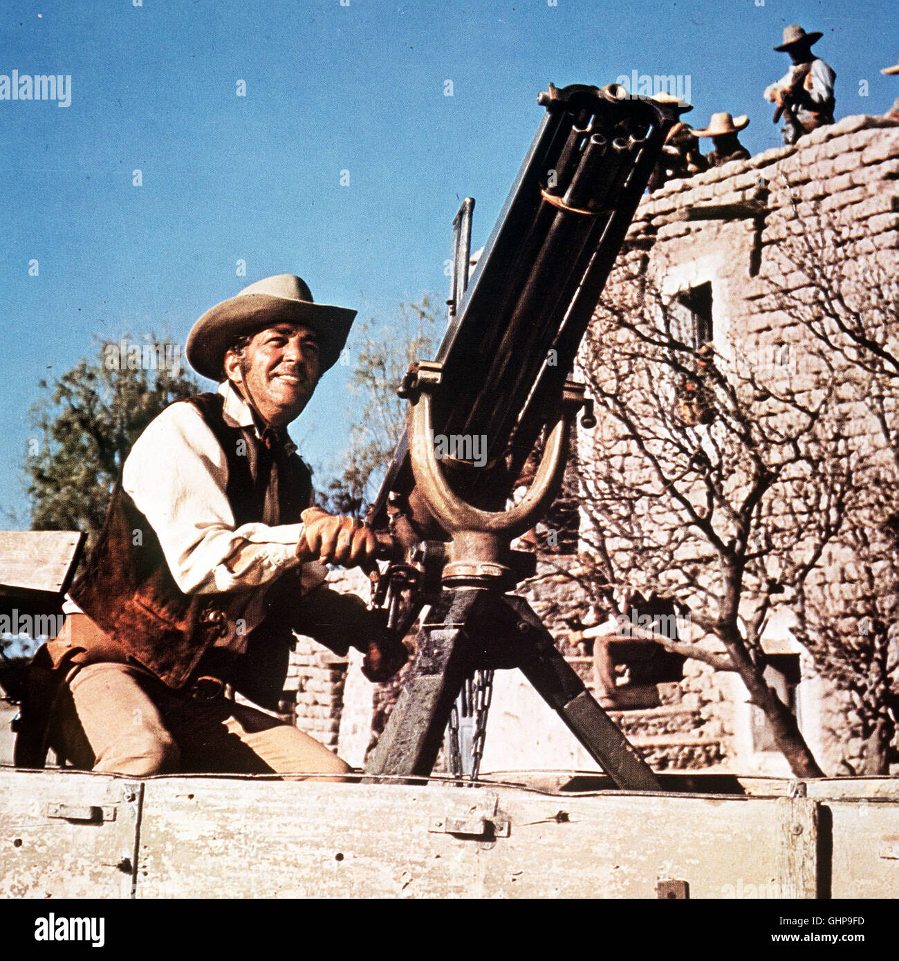 El Capitano qualcosa di grande USA 1971 - Andrew McLaglen Der Banditenboss El Capitano (Dean Martin) endlich den großen Coup landen und legt sich dabei nicht nur mit dem größten aller Banditen, sondern auch mit der Armee un... Regie: Andrew McLaglan aka. Qualcosa di grande Foto Stock