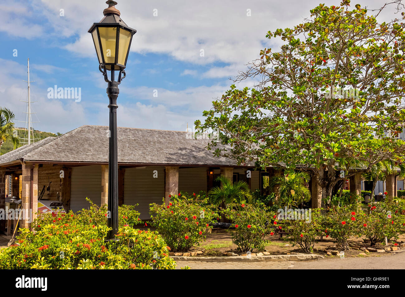 Giardino e edifici di Nelson's Dockyard, English Harbour Antigua Foto Stock