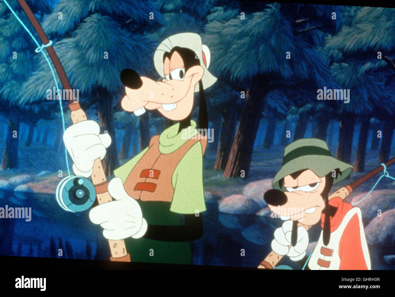 Pippo - Der Film - Pippo nimmt seinen Sohn in den Ferien mit auf eine Campingtour. Der pubertieren-de Rebell Max jedoch ist gar nicht begeistert, weil er sein erstes Rendezvous mit der bezaubernden Roxanne verpasst. Max schämt sich für seinen linkischen Vater, doch als ihre Reise immer abenteuerlicher wird, kommen sich die beiden zwischen den Stromschnell-en des Grand Canyon und einem riesigen Rockkonzert näher. Regie: Kevin Lima aka. Un filmato di Pippo Foto Stock