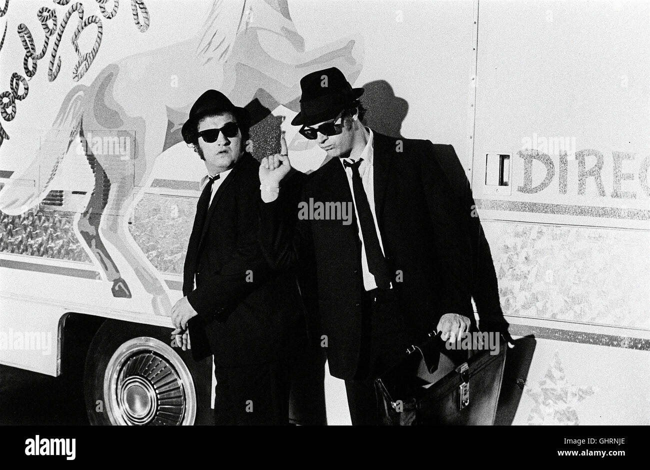 BLUES BROTHERS Jake Blues (John Belushi), Elwood Blues (Dan Aykroyd) Regie: John Landis aka. I Blues Brothers Foto Stock