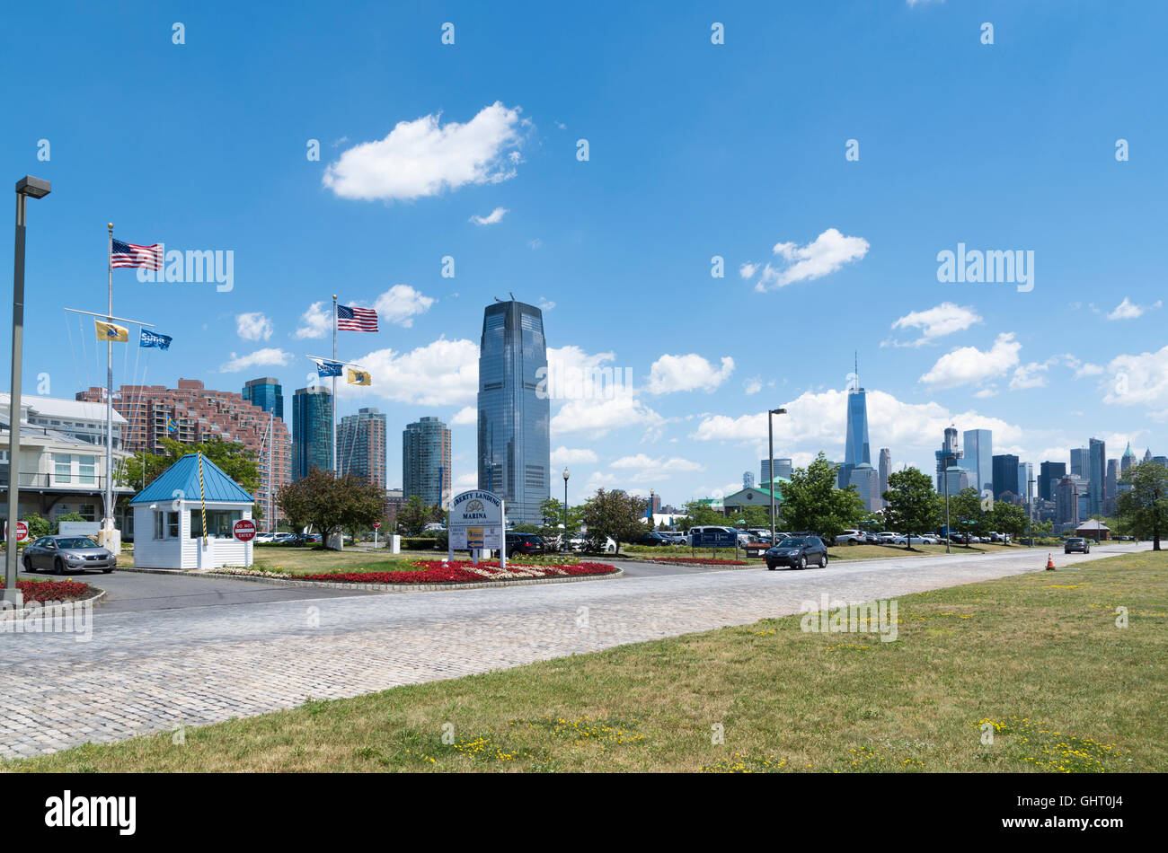 Vista di Liberty State Park ed entrata al Liberty Marina di atterraggio, Jersey City, New Jersey Foto Stock