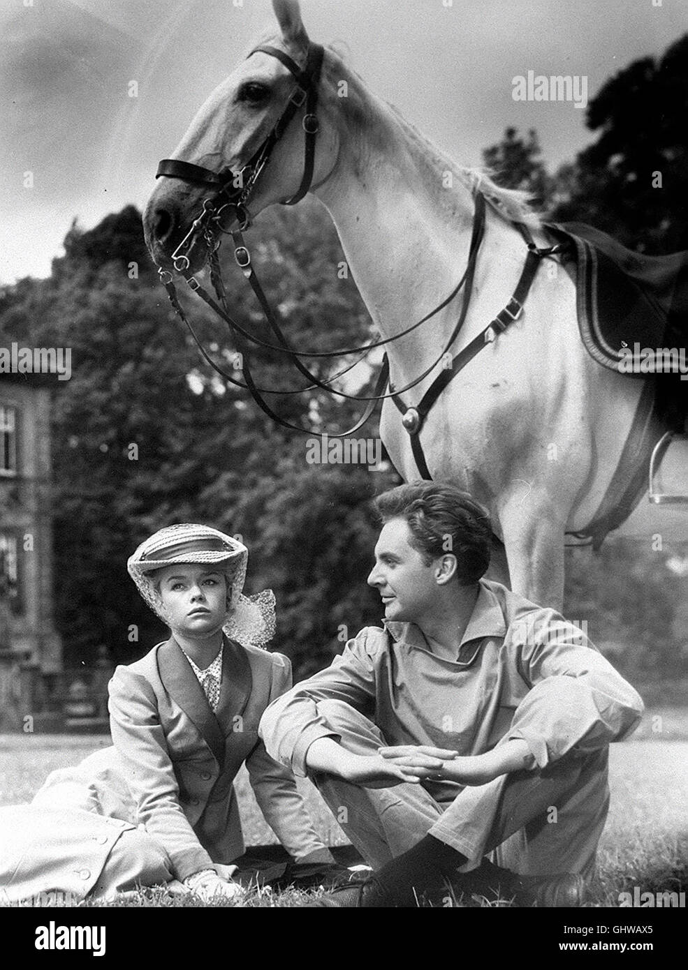 DER TOLLE BOMBERG Auf seinem Schloß im östlichen Münsterland Barone narrt Gisbert Freiherr von Bomberg geldgierige Verwandte und neureiche Spießer... HARALD JUHNKE MARION MICHAEL Regie: Rolf Thiele Foto Stock