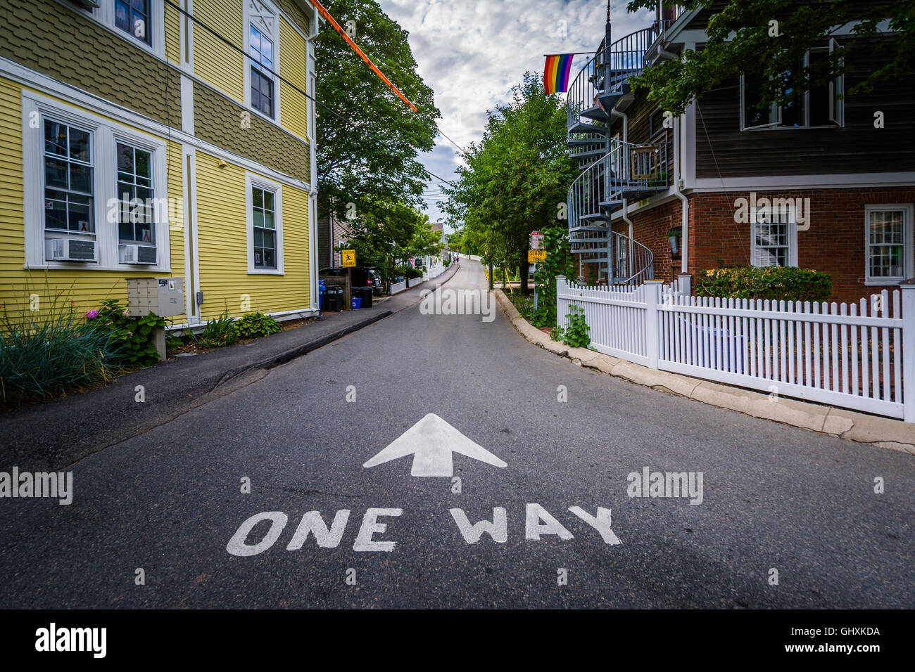 Case e strade strette in a Provincetown, Cape Cod, Massachusetts. Foto Stock