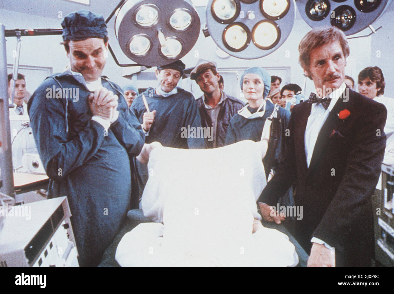 DIE WUNDERBARE WELT DES SCHWACHSINNS- RTL II 2110 In diesem Comedy-Special sind die besten Sketche britischer bekannter und kanadischer comici zu sehen. Mit dabei: Monty Python, hier in einer Szene aus 'DER SINN des Lebens". Foto Stock