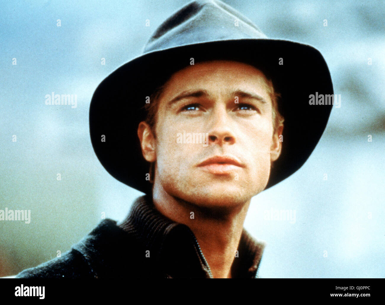 SIEBEN JAHRE IN TIBET- Herbst 1939: Der junge Österreichische alpinista Heinrich Harrer (BRAD PITT) steht kurz vor der Bezwingung eines der höchsten Gipfel der Welt, des Nanga Parbat im Himalaya, als der Zweite Weltkrieg ausbricht. Eine abenteuerliche Flucht durchs Gebirge beginnt, bis Harrer völlig erschöpft Tibet erreicht und bei dem erst elfjährigen Dalai Lama Schutz findet. Nach anfänglicher Distanz findet Harrer in dem religiÜsen Oberhaupt der Tibeter einen Freund, der sein Leben verändert ... Regie: Jean-Jaques Annaud aka. Sette Anni in Tibet Foto Stock