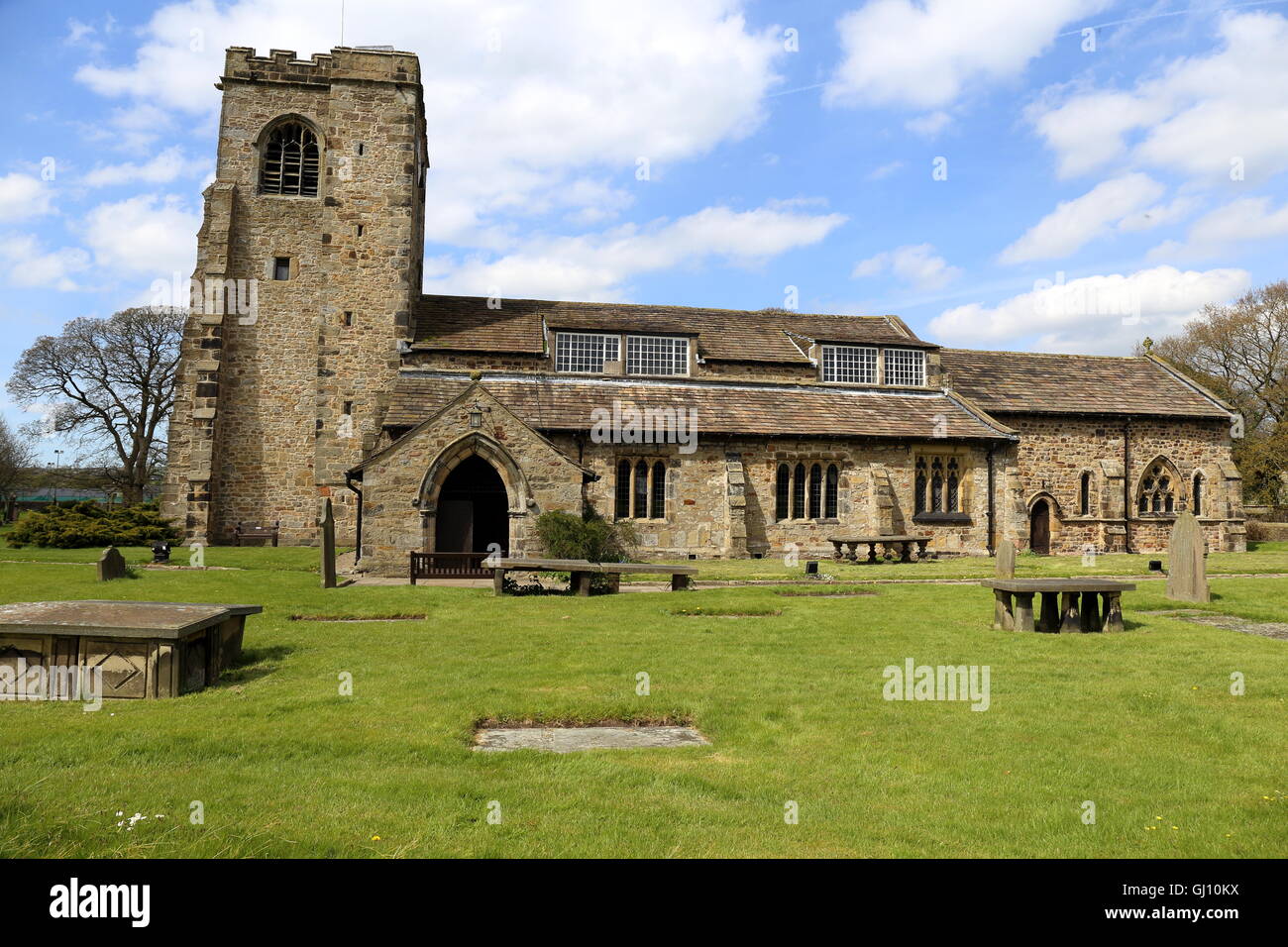 Ribchester, Lancashire, Saint Wilfrid la chiesa di Inghilterra Chiesa Parrocchiale e la sepoltura di massa. Foto Stock