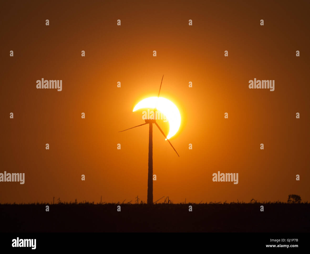 Turbina eolica e solare di Eclipse Foto Stock