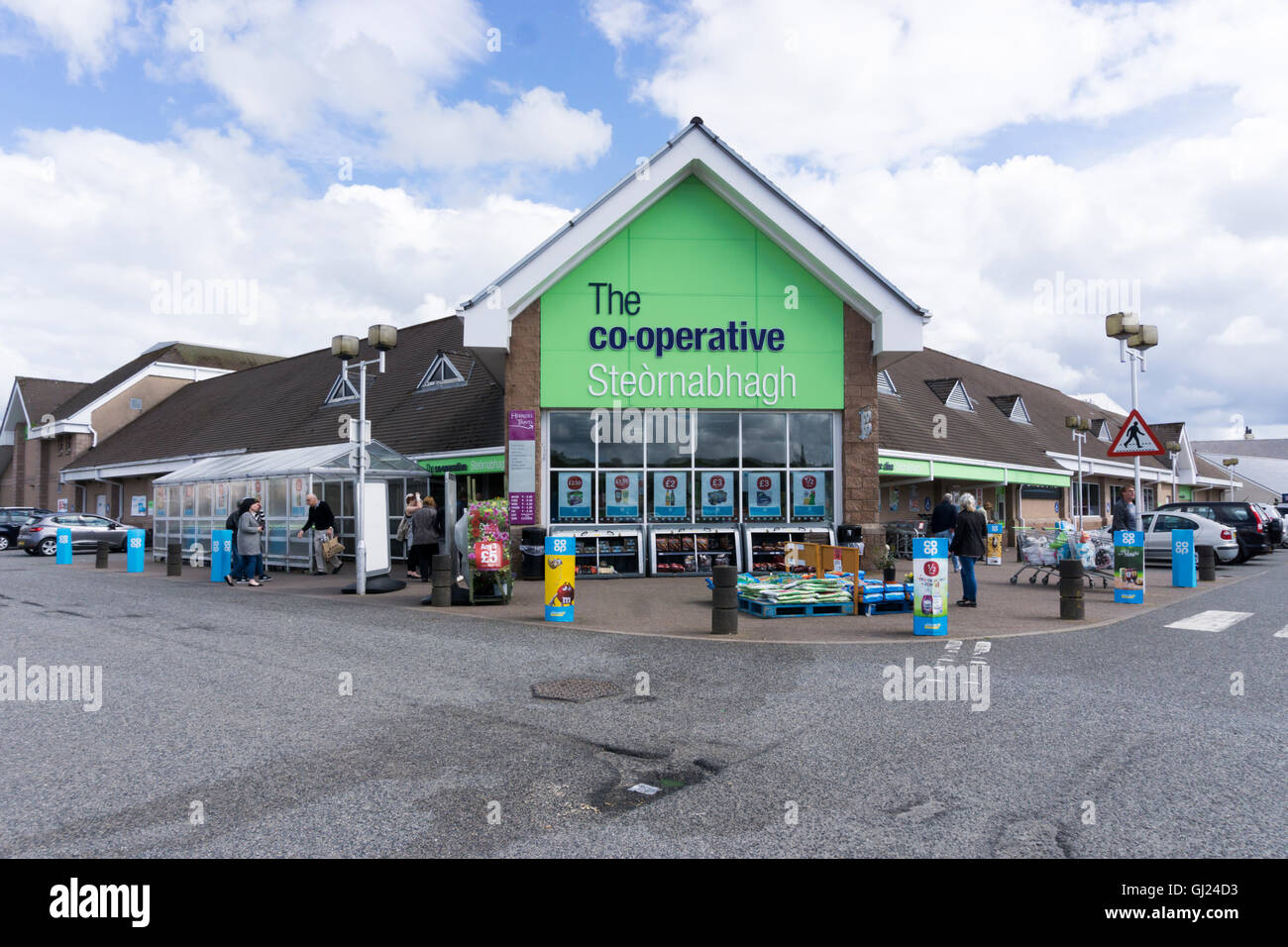 Co-Operative supermercato a Stornoway sull'isola di Lewis, Ebridi Esterne. Foto Stock