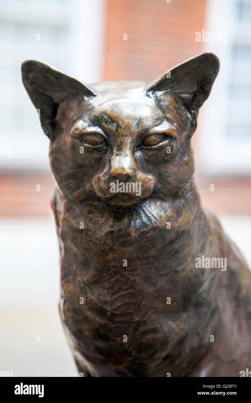 Hodge ha il gatto in Gough Square, London, Regno Unito Foto Stock