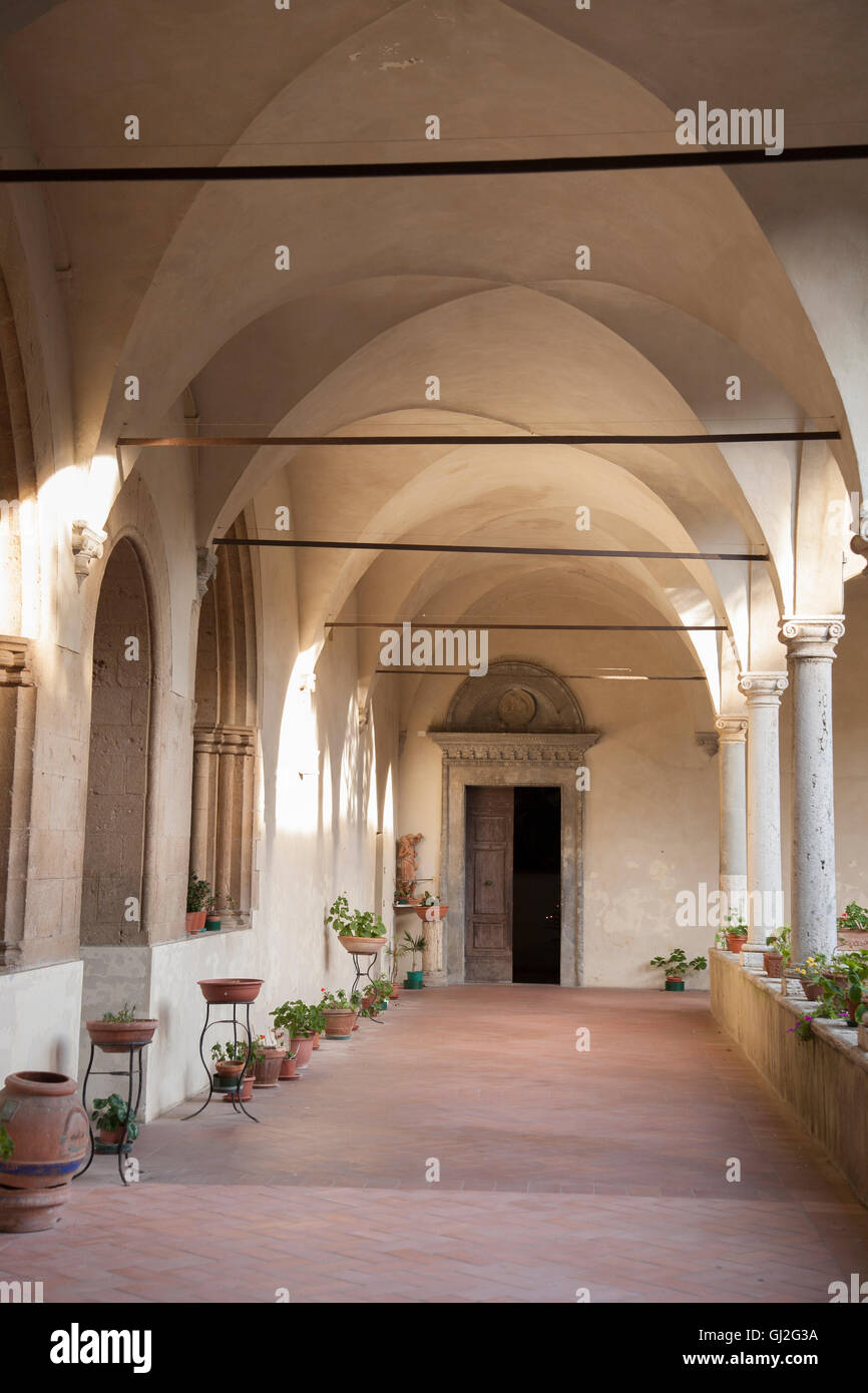 Chiostro di Sant'Agostino, San Gimignano; Toscana; Italia Foto Stock