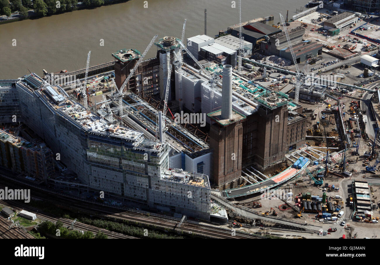 Vista aerea del Battersea Power Station sviluppo da parte del fiume Tamigi, London SW8, Regno Unito Foto Stock