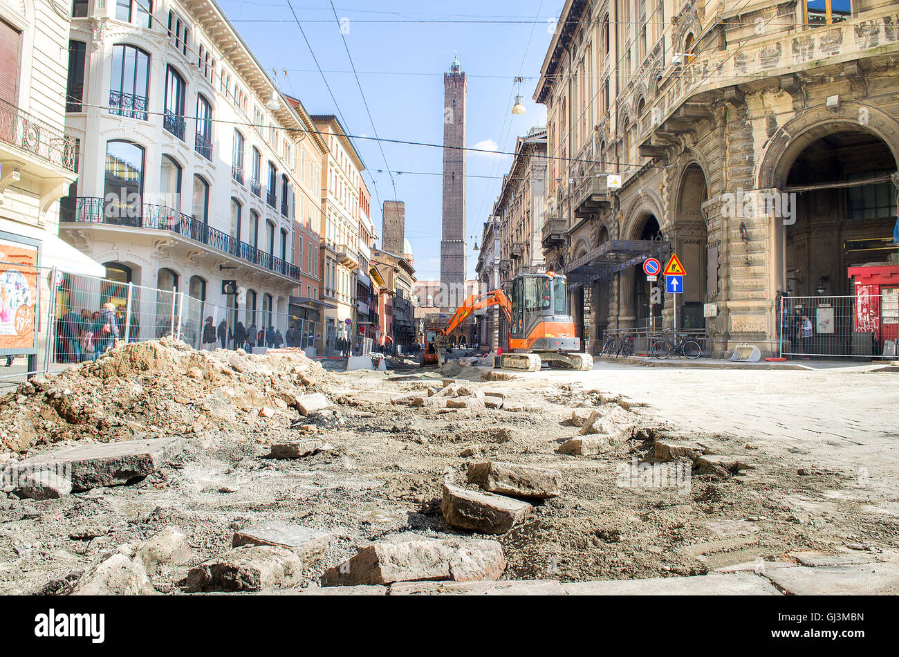 Bologna, Italia - Marzo 7, 2015: cantieri stradali in Bologna città interna Foto Stock