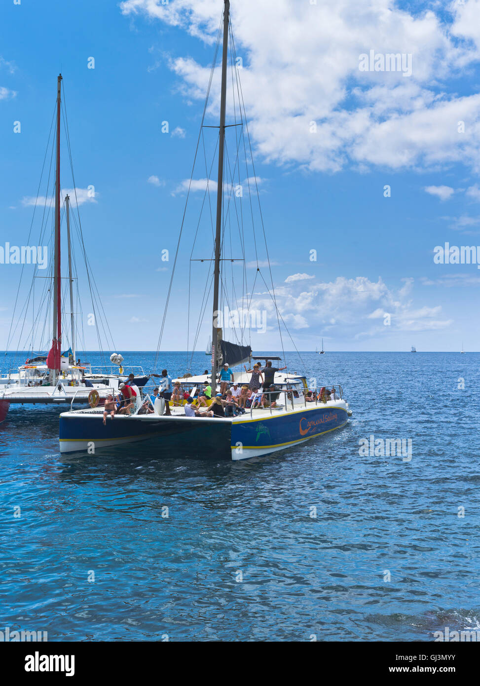 dh West indies ST LUCIA CARIBBEAN escursione in catamarano turistico in barca mare gente vacanza Foto Stock