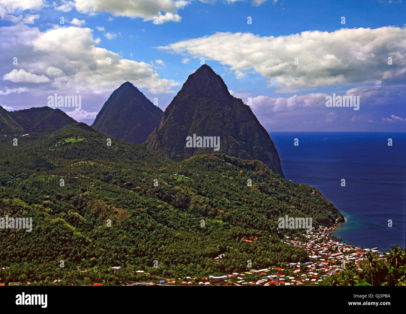 Il Grand Pitons, St Lucia, il mare dei Caraibi, West Indies Foto Stock