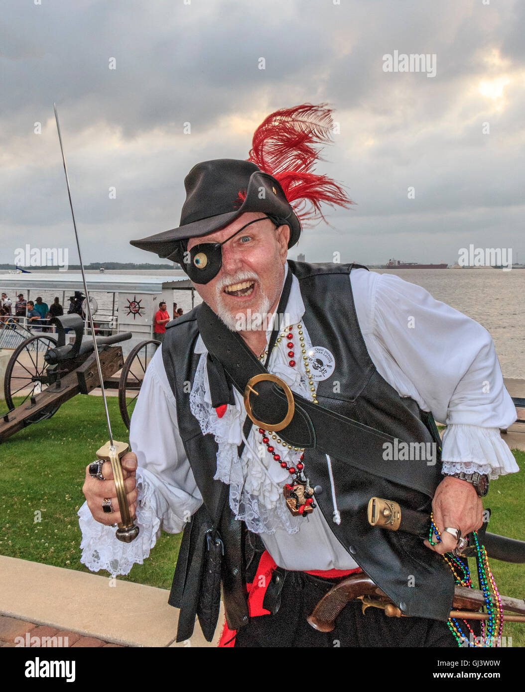 Ululano pirate durante i giorni di contrabbando in Lake Charles, Louisiana, celebrando i giorni del pirata Jean Lafitte. Foto Stock
