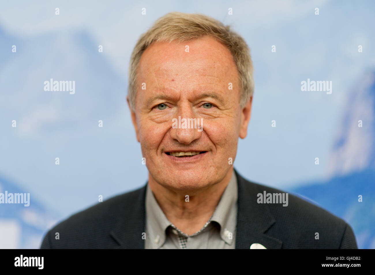 Hannover, Germania. 13 Ago, 2016. Friedhelm Julius Beucher, Presidente della Associazione Tedesca per sport paralimpico, fotografato durante l'allestimento degli atleti tedeschi per i Giochi Paralimpici di Rio 2016 di Hannover, Germania, 13 agosto 2016. Il Paralympic giochi d'estate 2016 si svolgerà dal 7 al 18 settembre a Rio de Janeiro. Foto: SEBASTIAN GOLLNOW/dpa/Alamy Live News Foto Stock