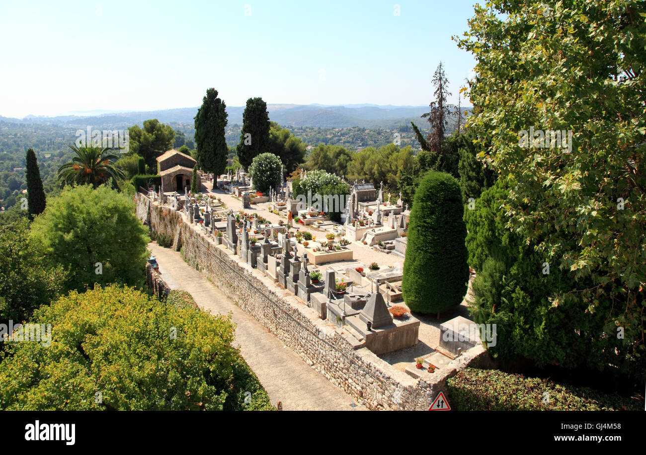 Il cimitero nel villaggio di Saint-Paul Francia Foto Stock