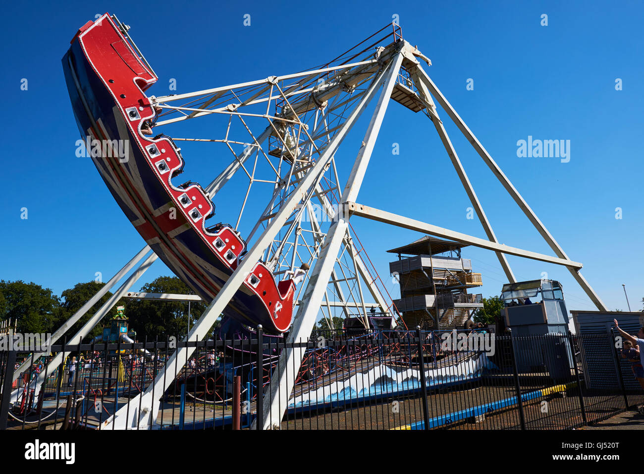 La nave dei pirati Ride a Wicksteed Park il secondo più antico Parco a Tema il Regno Unito Kettering Northamptonshire Foto Stock