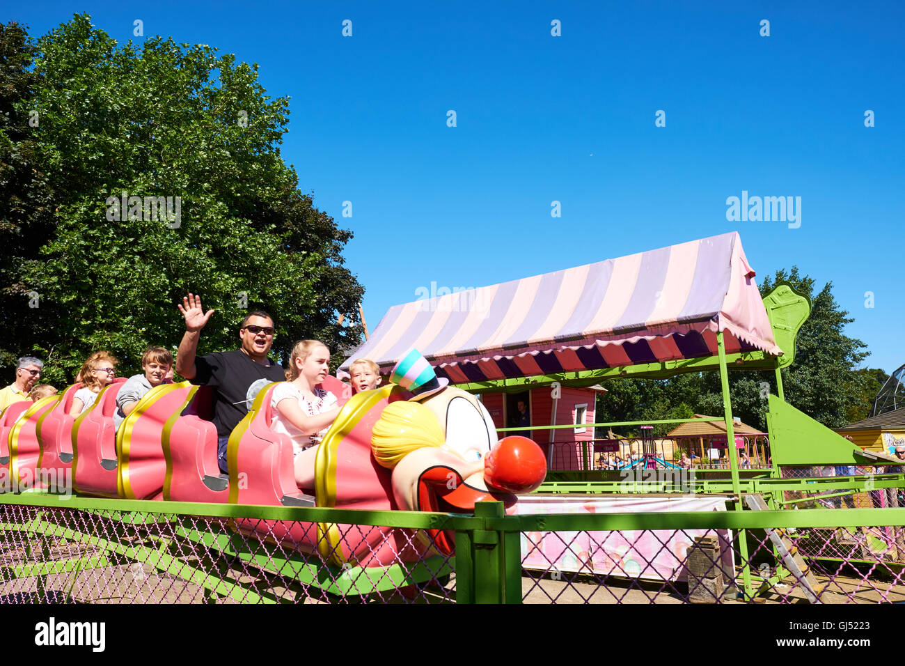 Clown Coaster al Wicksteed Park il secondo più antico Parco a Tema il Regno Unito Kettering Northamptonshire Foto Stock