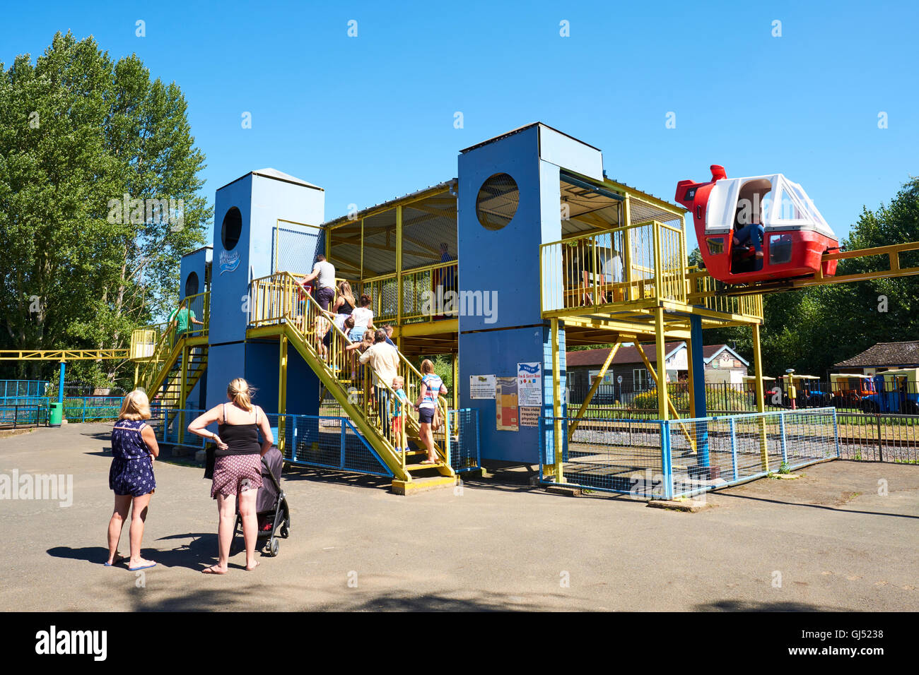 La monorotaia a Wicksteed Park il secondo più antico Parco a Tema il Regno Unito Kettering Northamptonshire Foto Stock