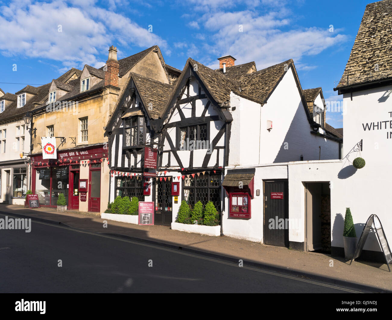 Dh Wesley house WINCHCOMBE GLOUCESTERSHIRE Ristorante town street pubblico anteriore esterna pub villaggio del Regno Unito Inghilterra Foto Stock